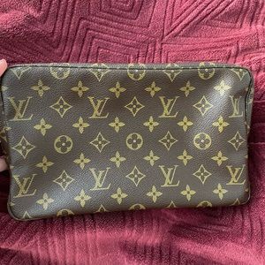‼️SOLD‼️✨Authentic Louis Vuitton Monogram Trousse 28✨